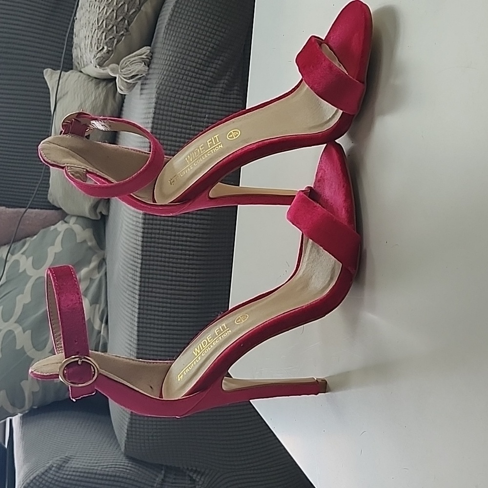 Pink Barbiecore Size 37 Velvet/Velour Heel Sandals Like New Condition